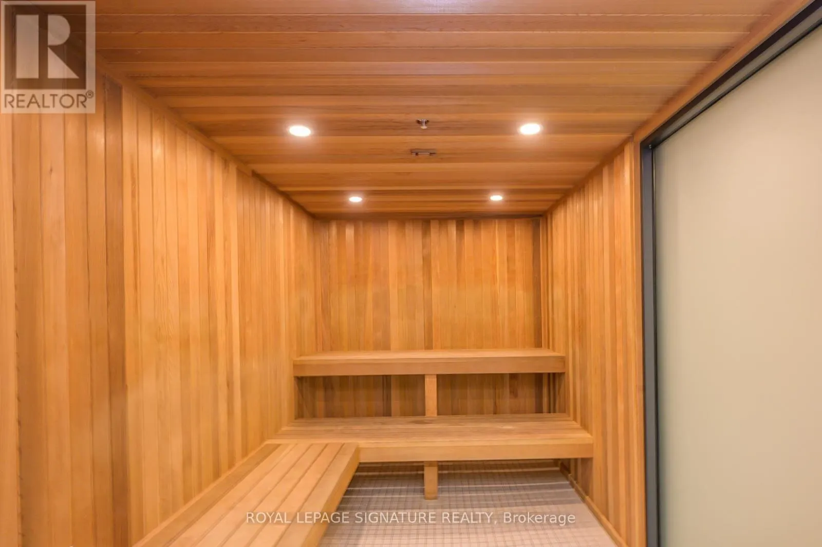 A418 - 3210 DAKOTA COMMON