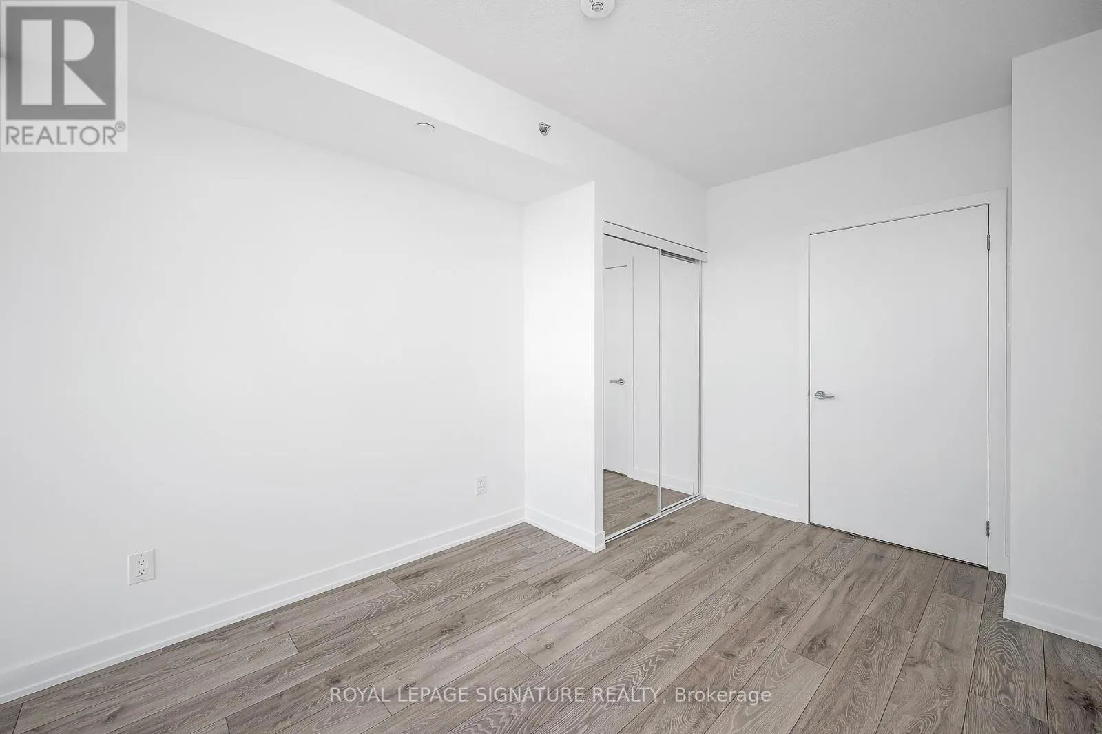 A418 - 3210 DAKOTA COMMON