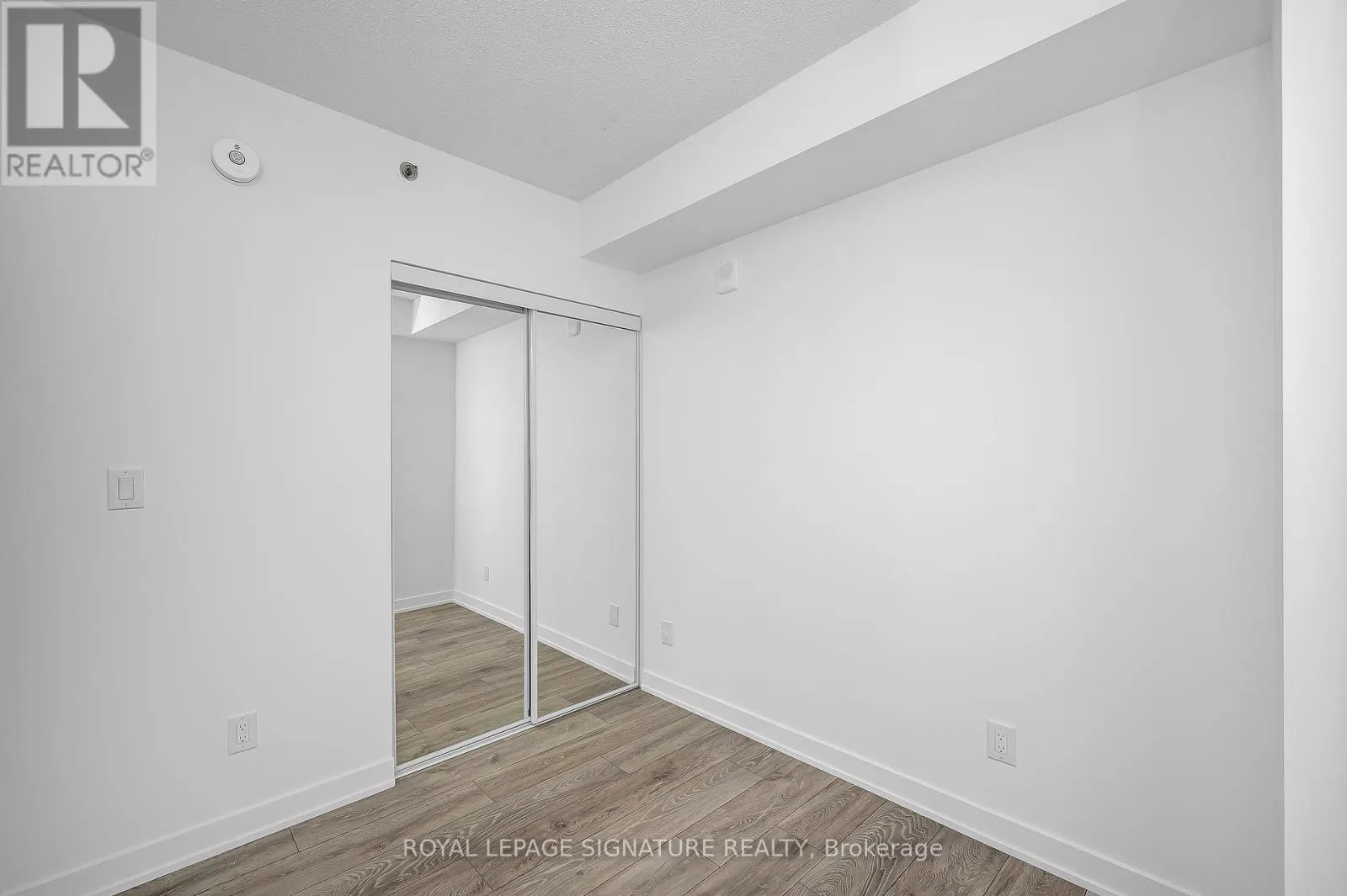 A418 - 3210 DAKOTA COMMON