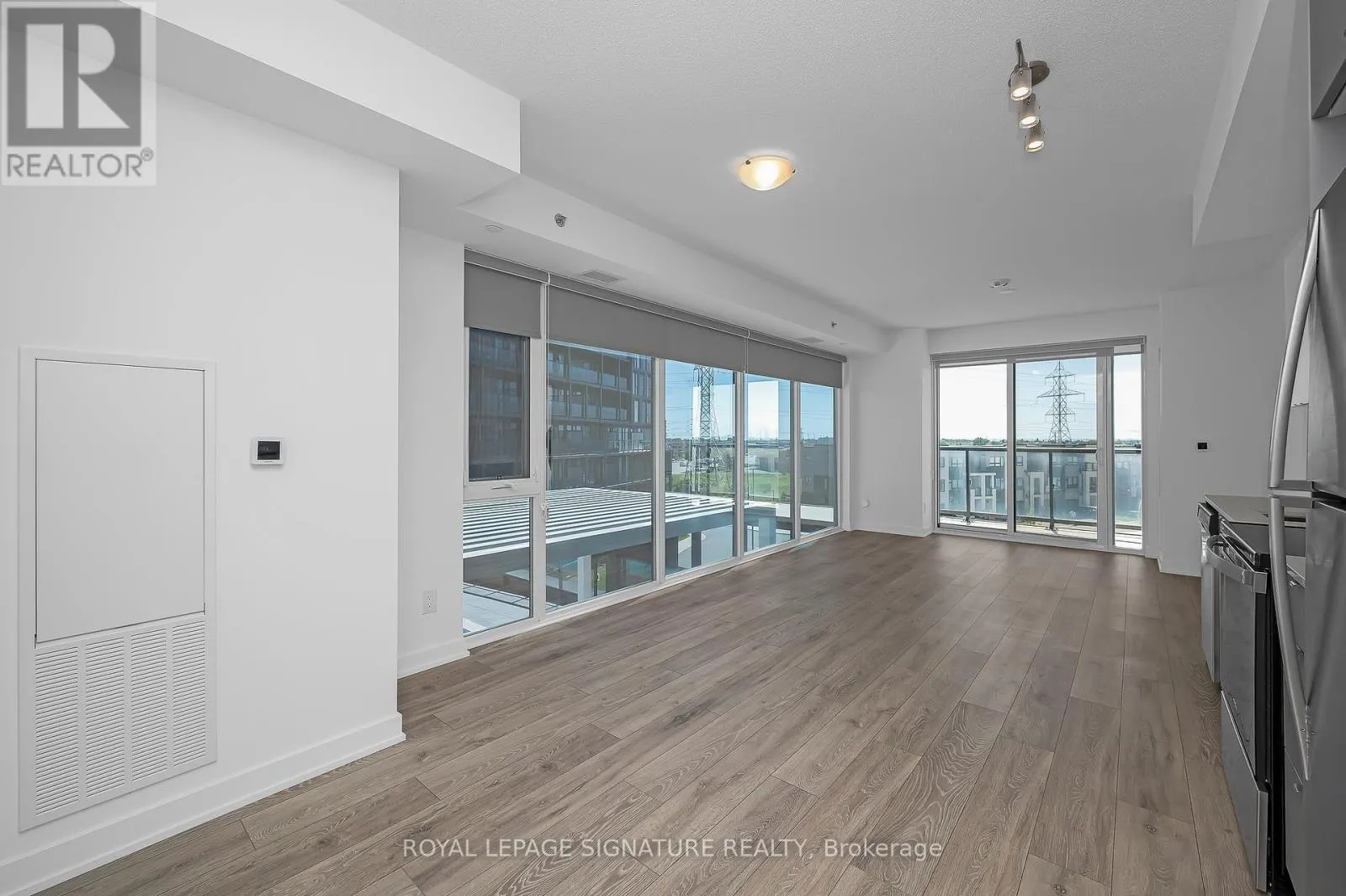 A418 - 3210 DAKOTA COMMON