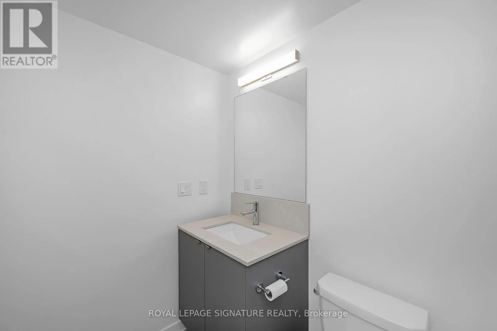 A418 - 3210 DAKOTA COMMON