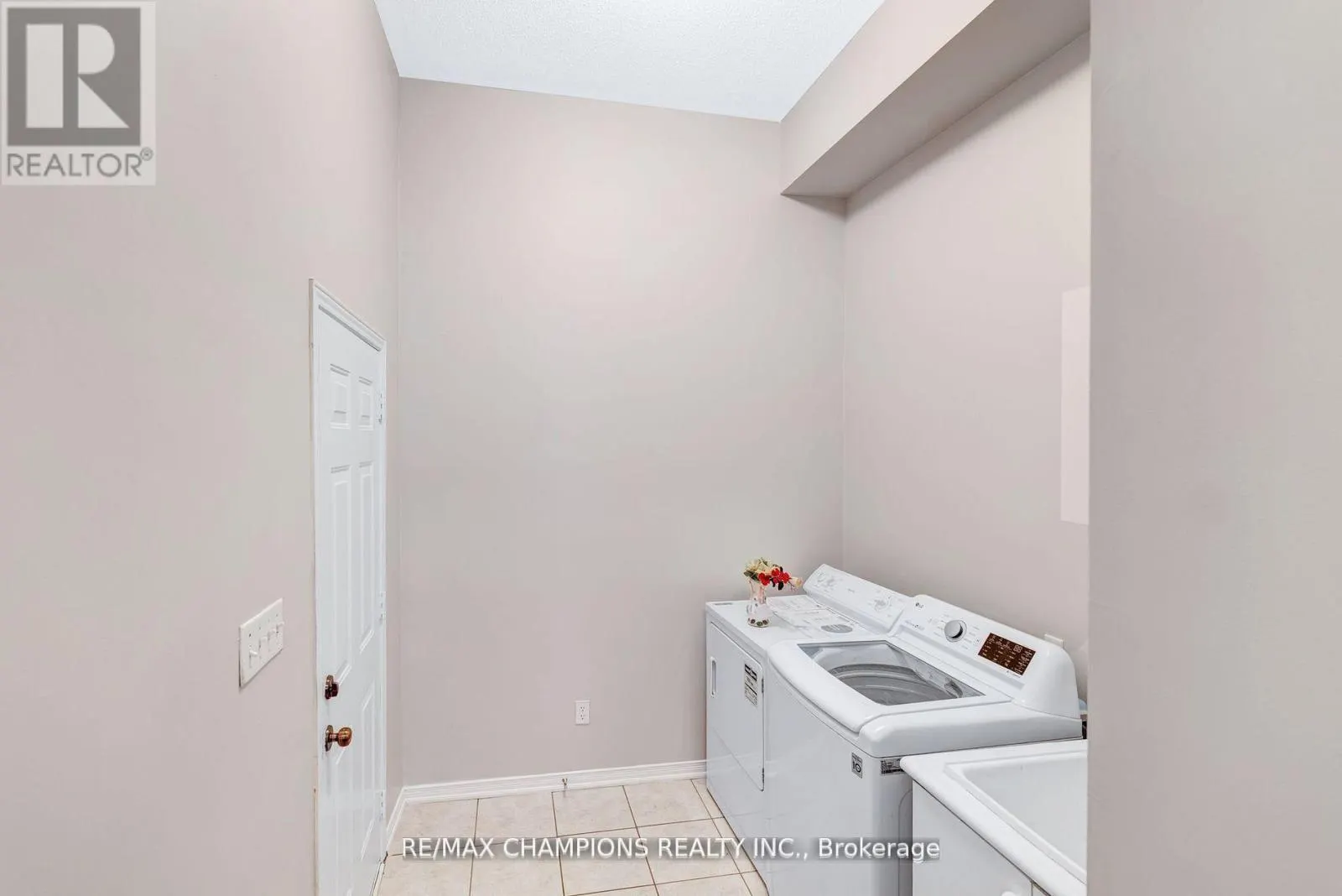 11 CAPE DORSET CRESCENT