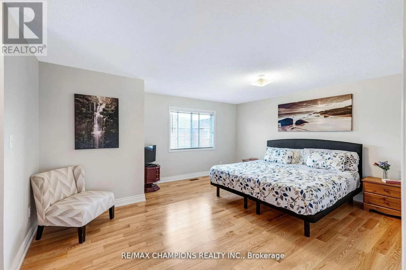 11 CAPE DORSET CRESCENT