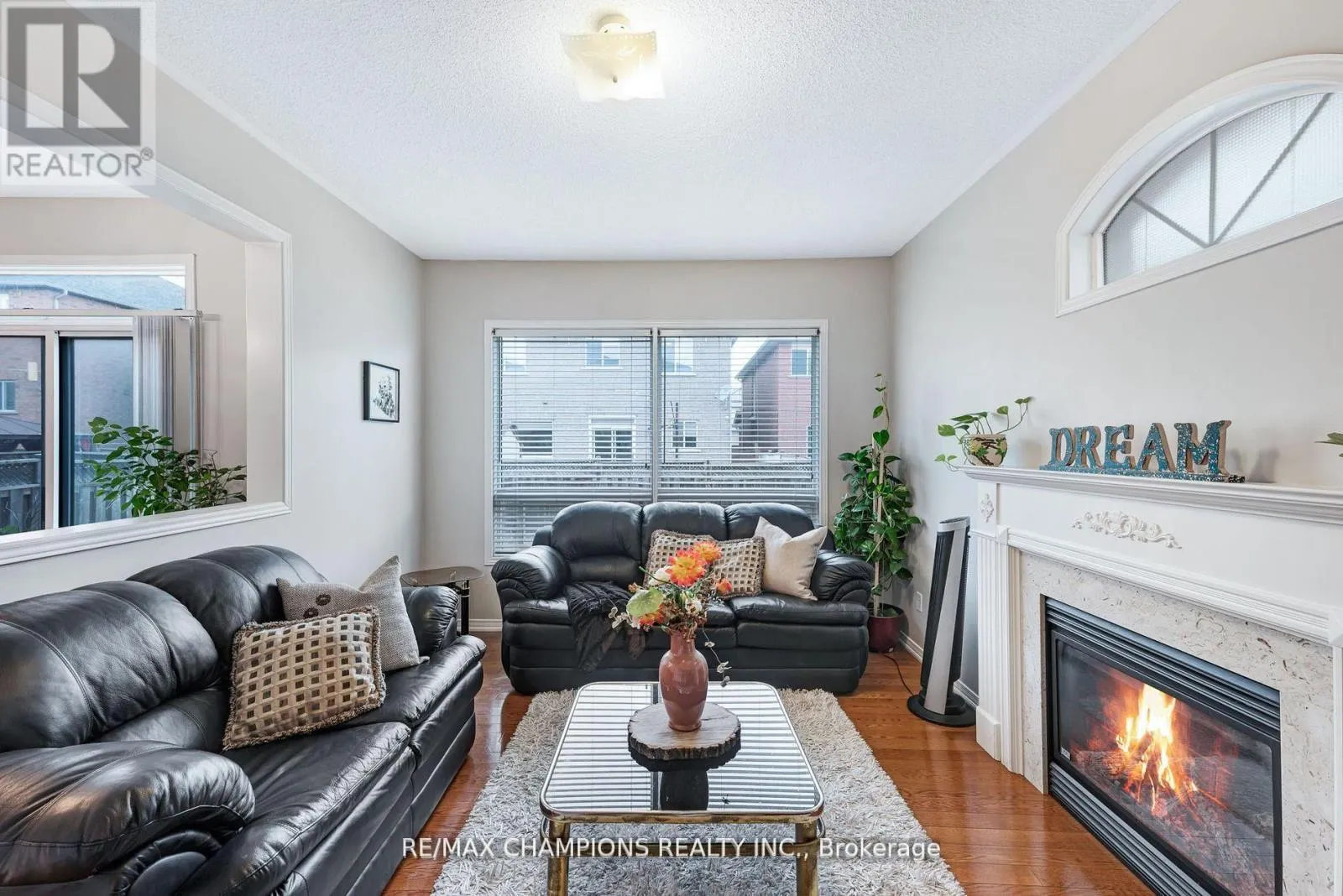 11 CAPE DORSET CRESCENT