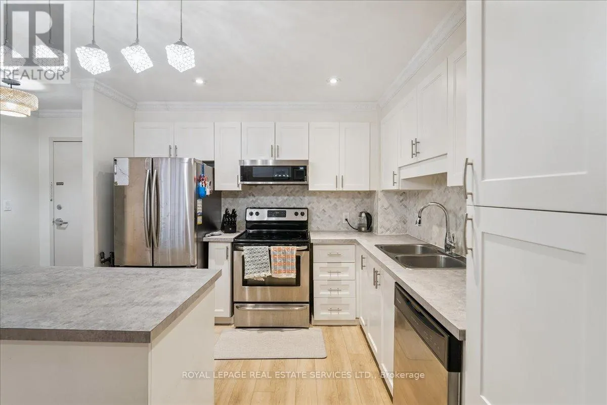 212 - 1275 CORNERBROOK PLACE