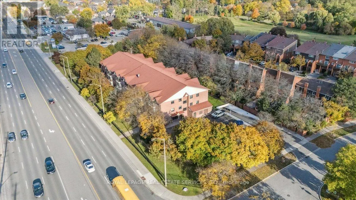 212 - 1275 CORNERBROOK PLACE