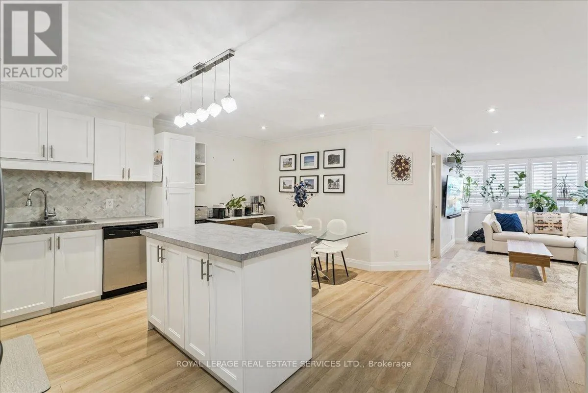 212 - 1275 CORNERBROOK PLACE