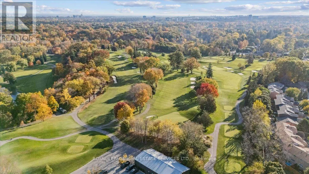 212 - 1275 CORNERBROOK PLACE