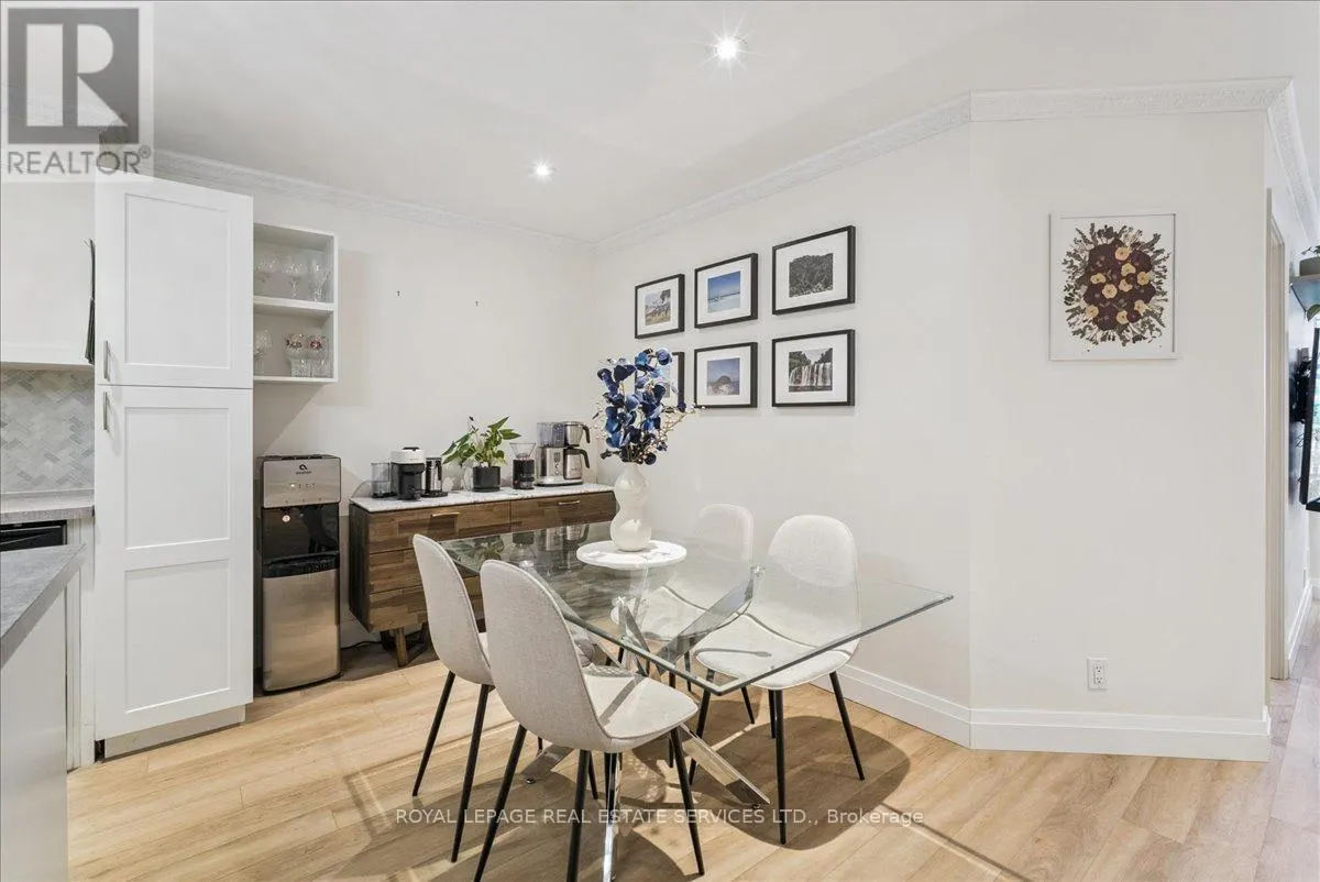 212 - 1275 CORNERBROOK PLACE