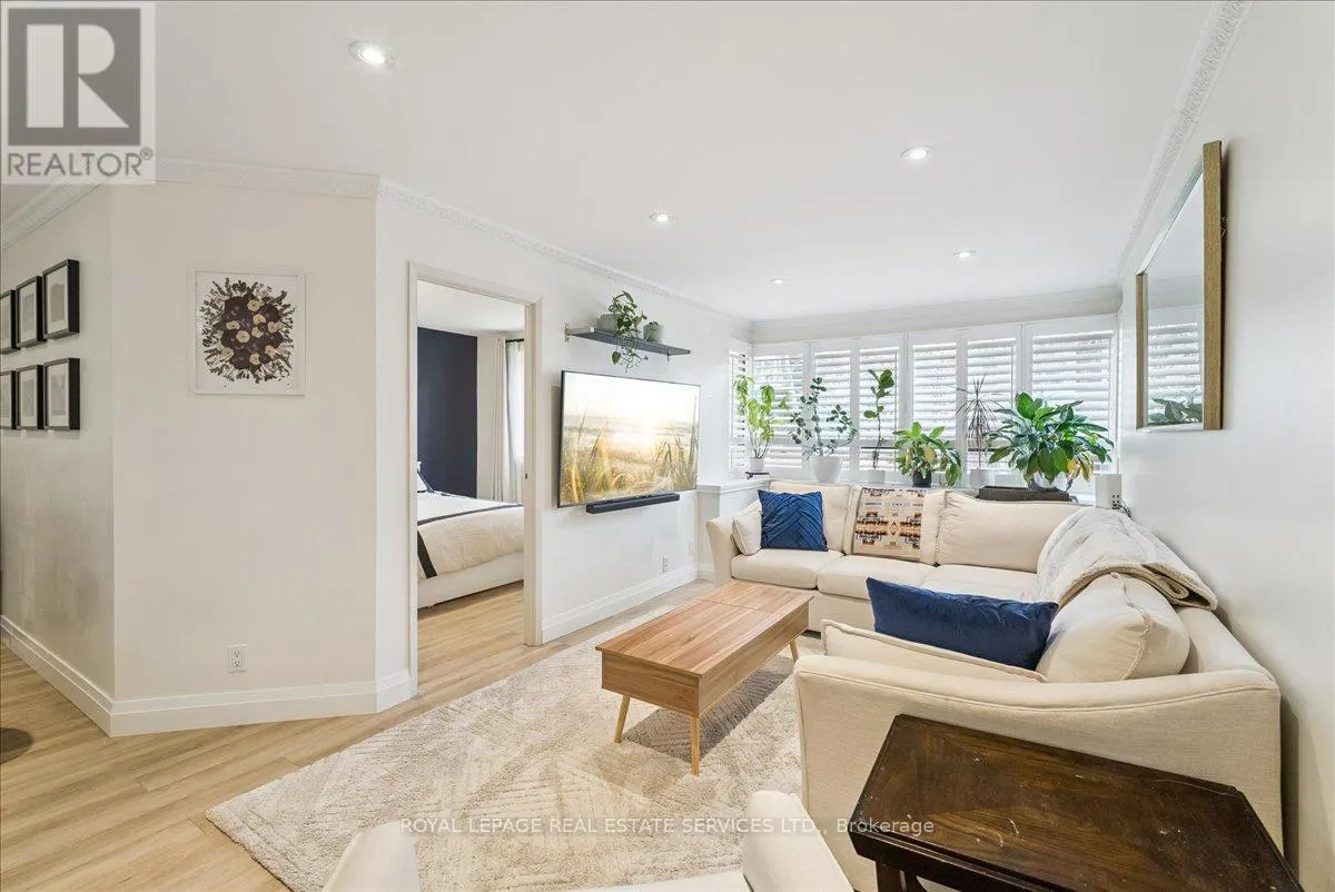 212 - 1275 CORNERBROOK PLACE