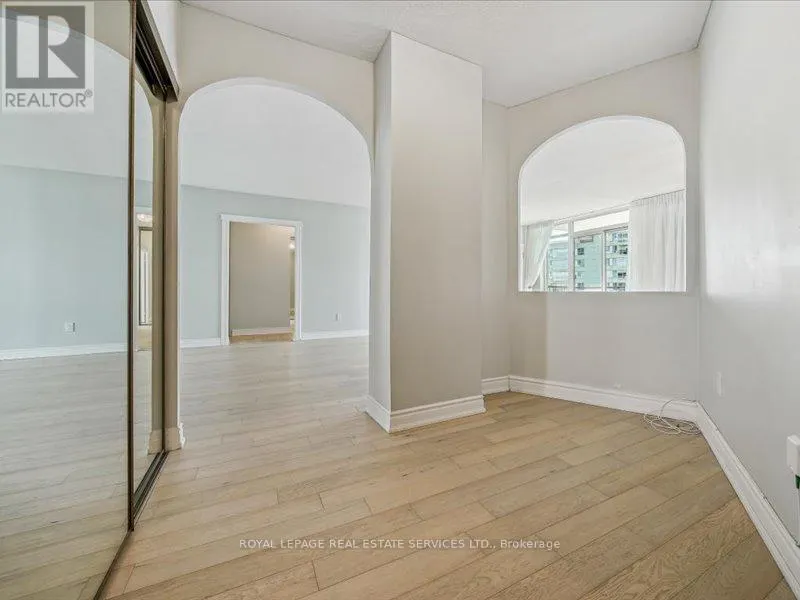 708 - 5250 LAKESHORE ROAD