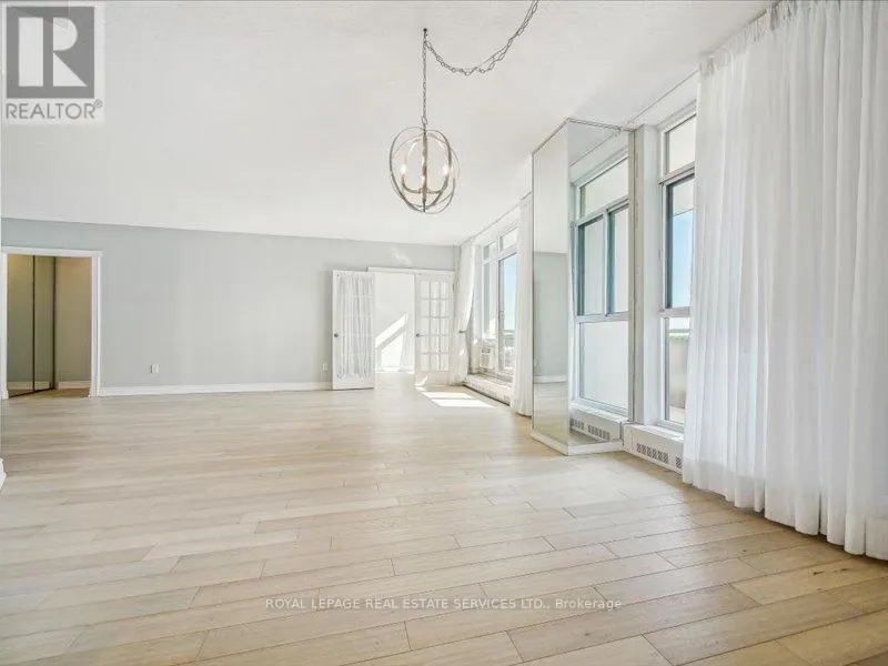 708 - 5250 LAKESHORE ROAD