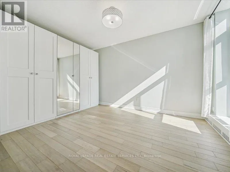 708 - 5250 LAKESHORE ROAD