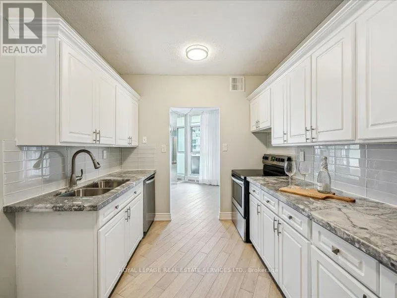 708 - 5250 LAKESHORE ROAD