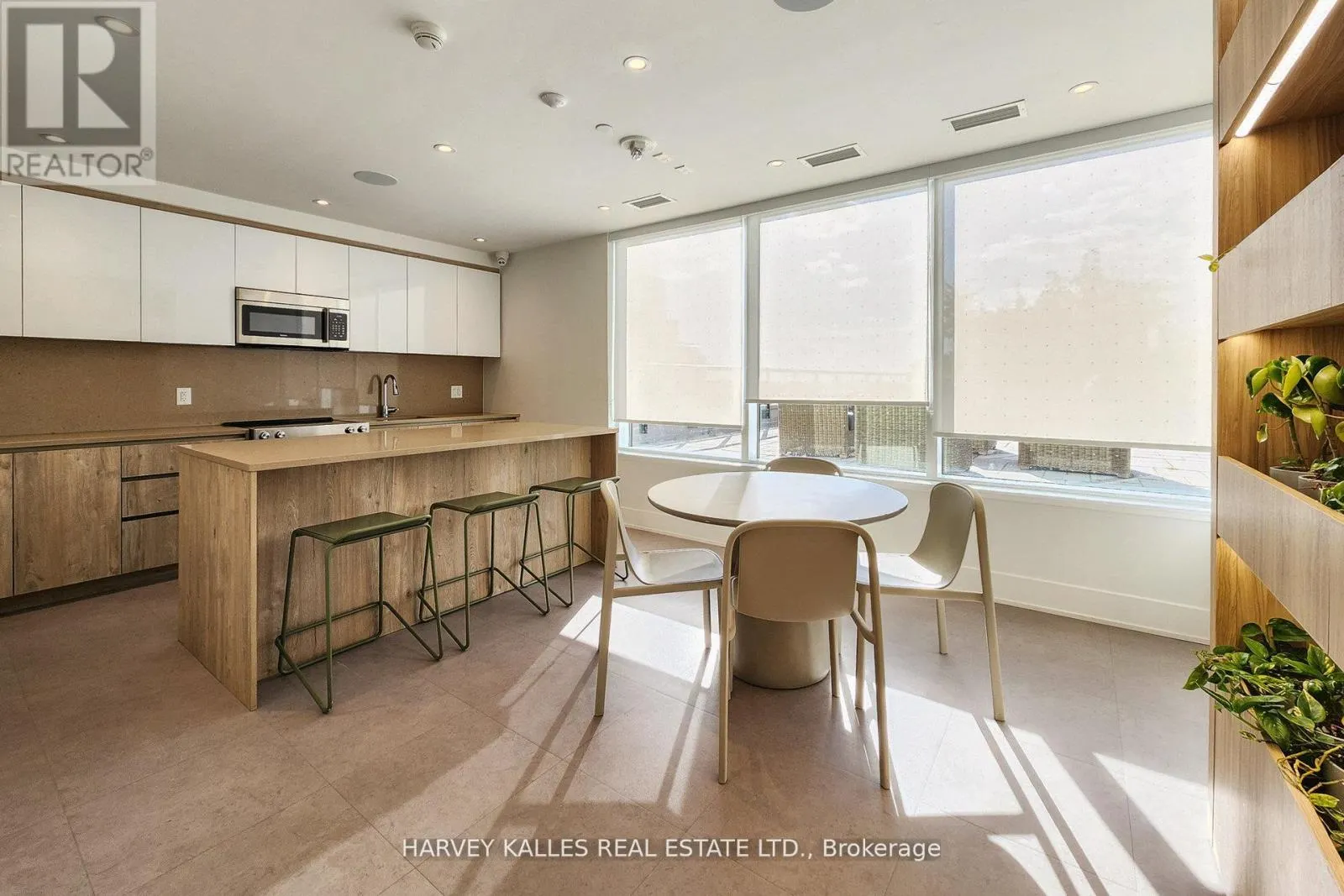 703 - 3100 KEELE STREET