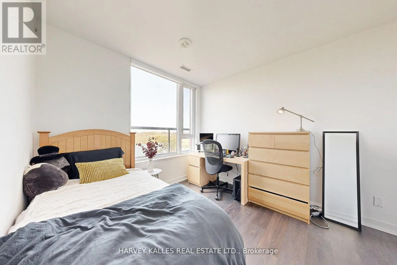 703 - 3100 KEELE STREET