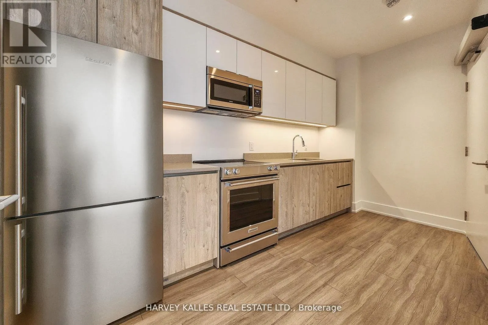 703 - 3100 KEELE STREET