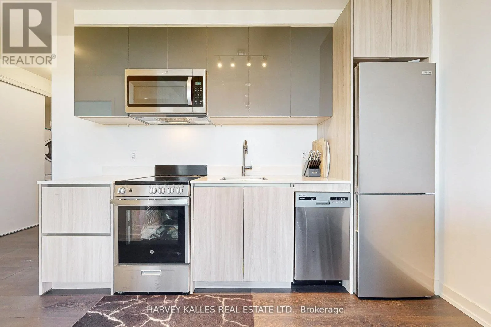 703 - 3100 KEELE STREET