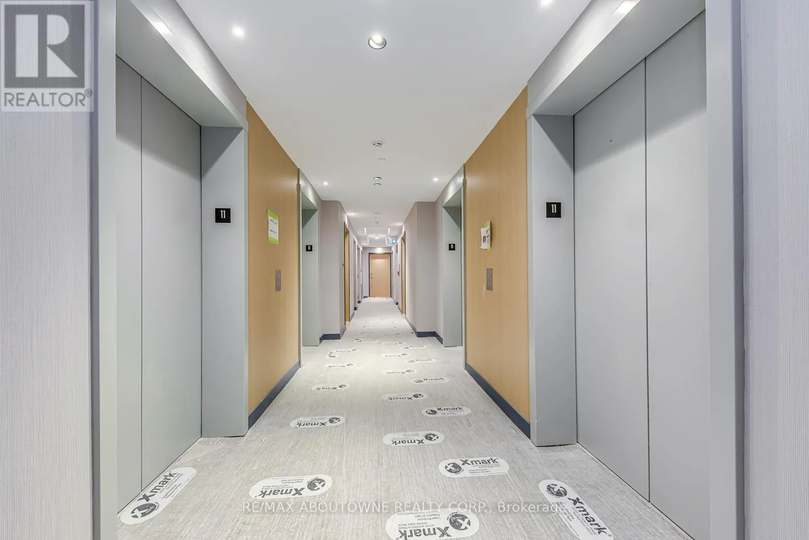 1106 - 395 SQUARE ONE DRIVE