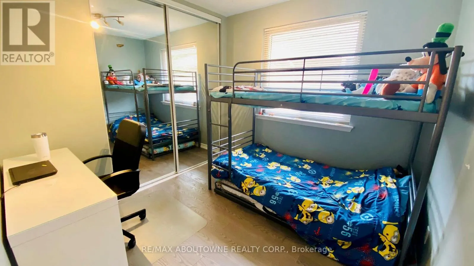 MAIN - 1601 SANDGATE CRESCENT