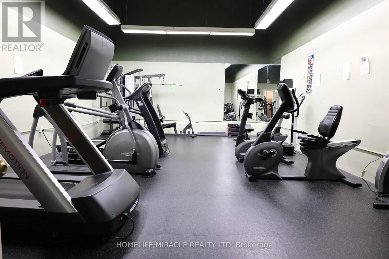 1404 - 5 LISA STREET