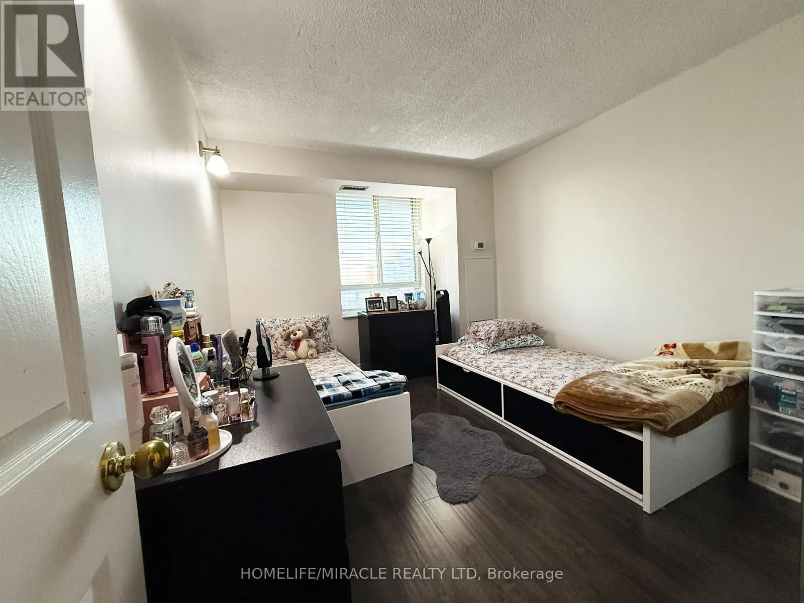 1404 - 5 LISA STREET