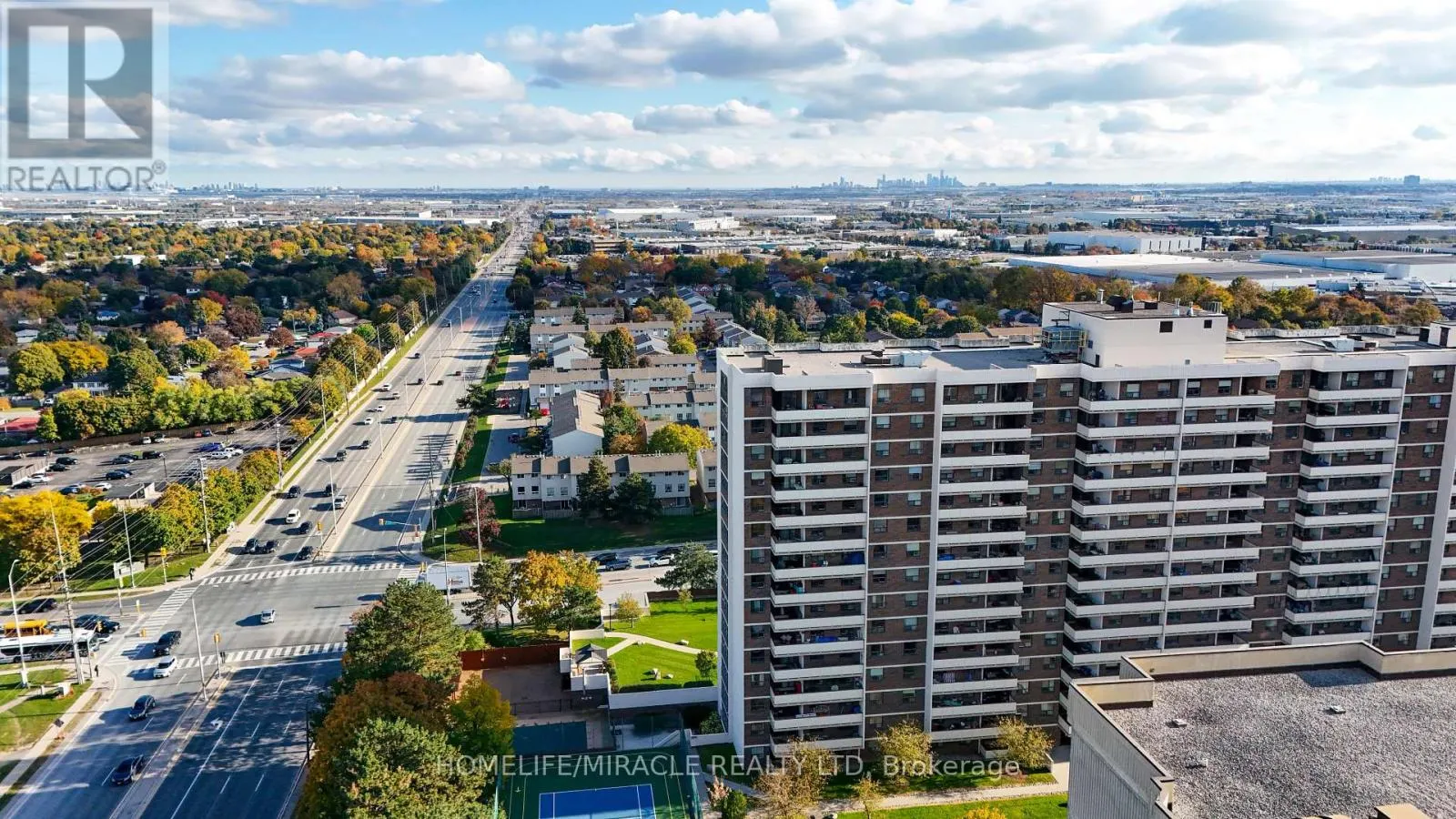 1404 - 5 LISA STREET