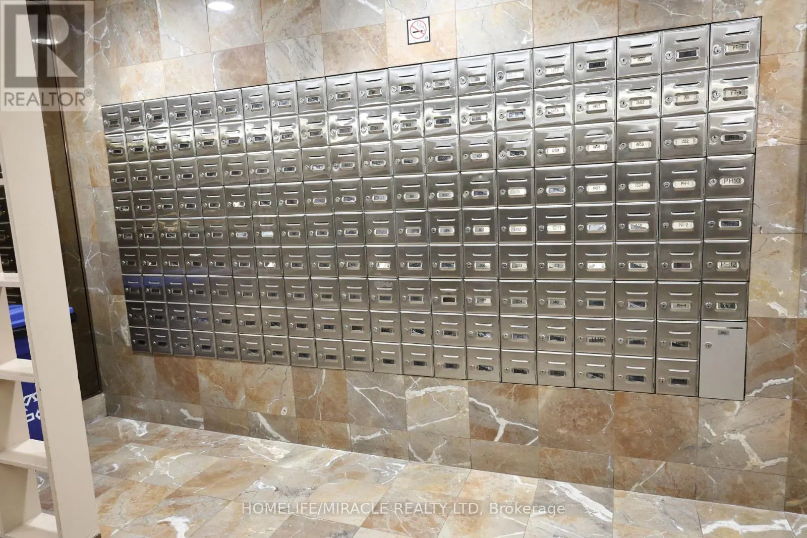 1404 - 5 LISA STREET