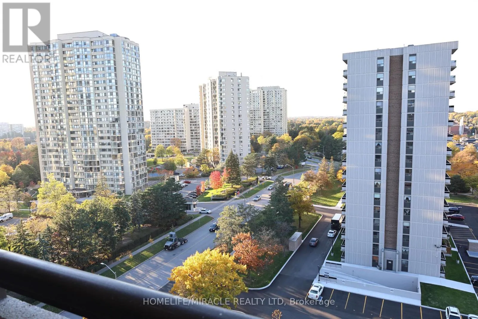 1404 - 5 LISA STREET