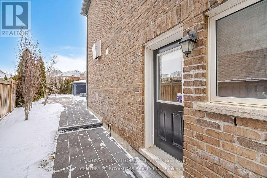 43 WISHING WELL CRESCENT