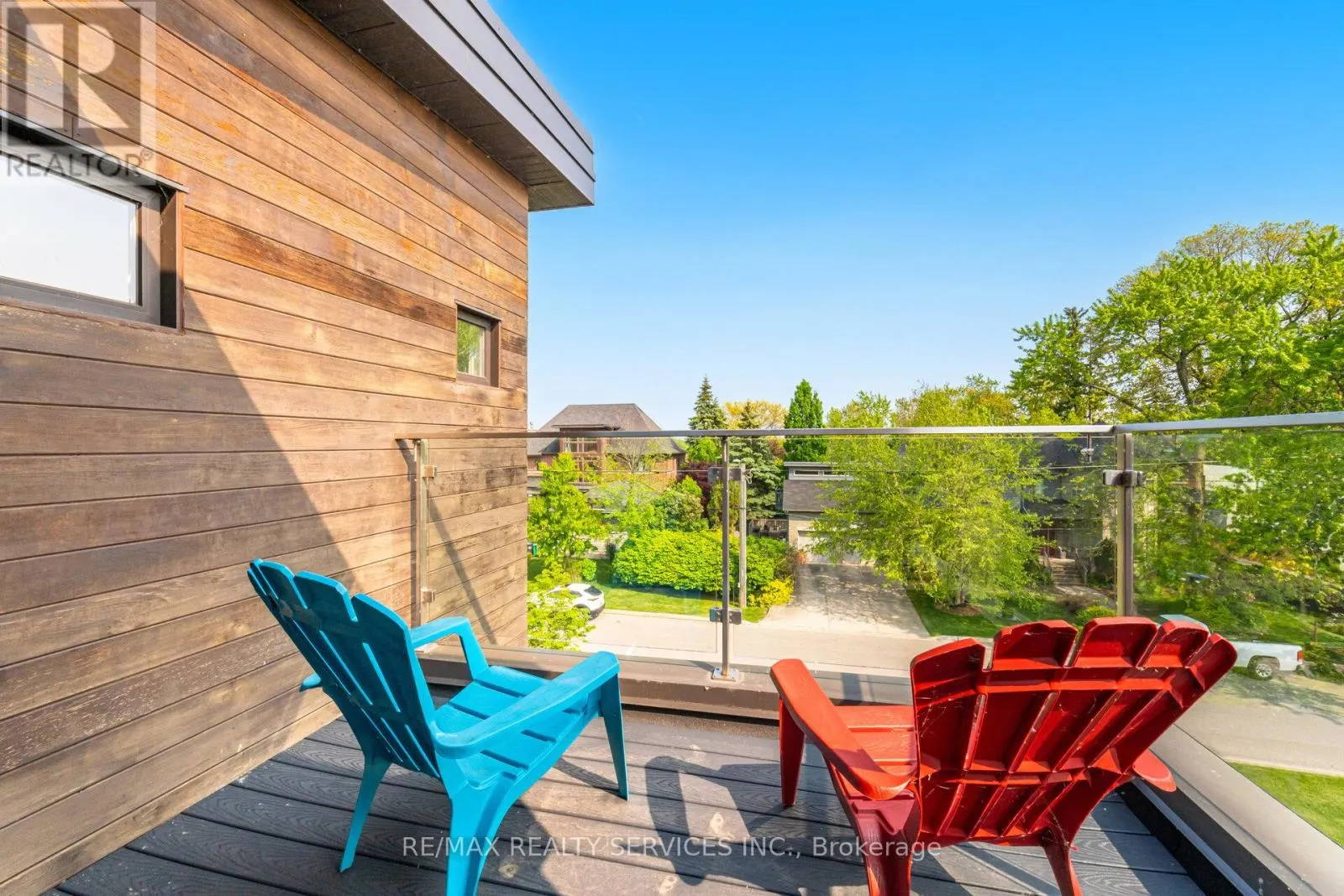 685 MONTBECK CRESCENT