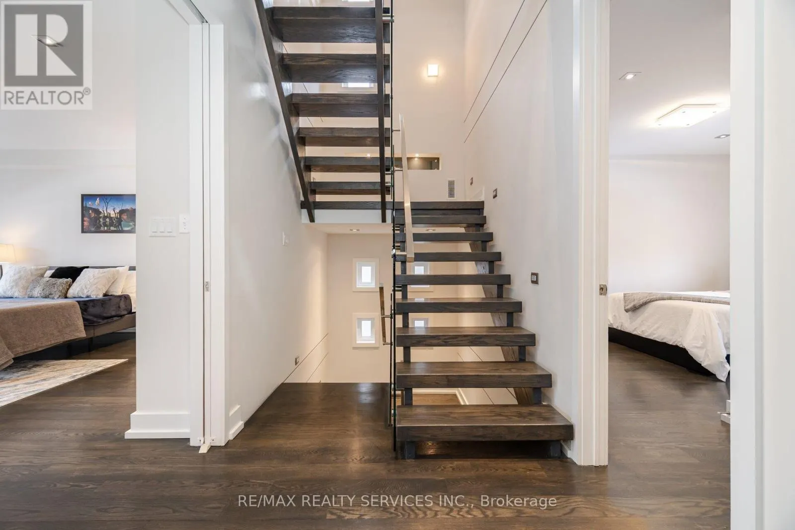 685 MONTBECK CRESCENT