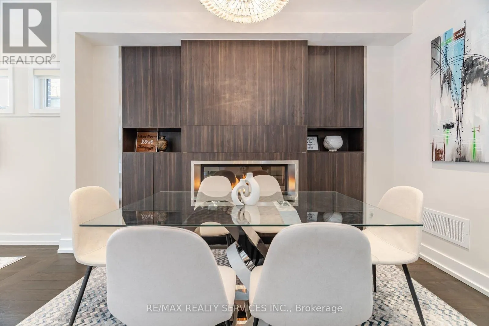 685 MONTBECK CRESCENT