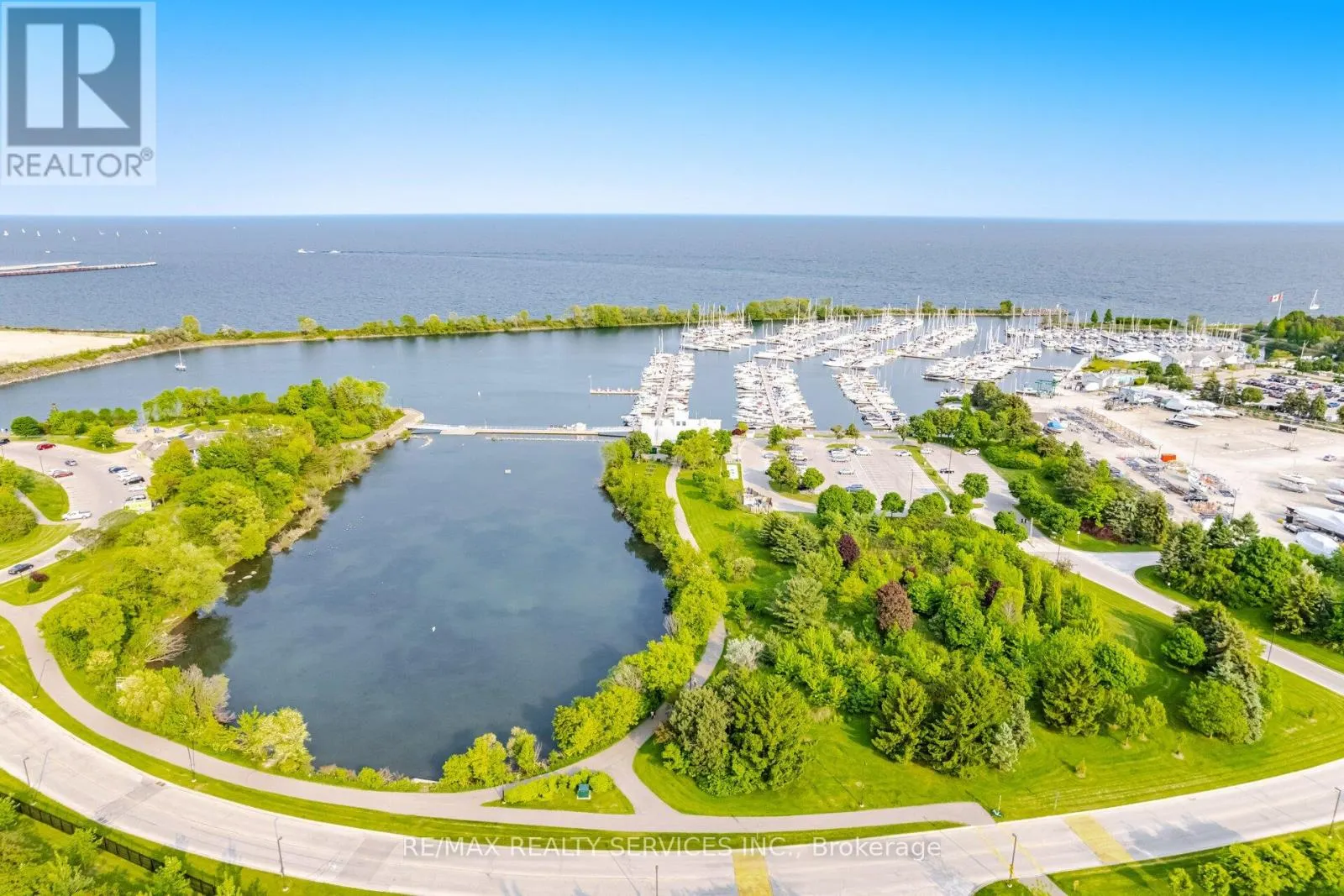 685 MONTBECK CRESCENT