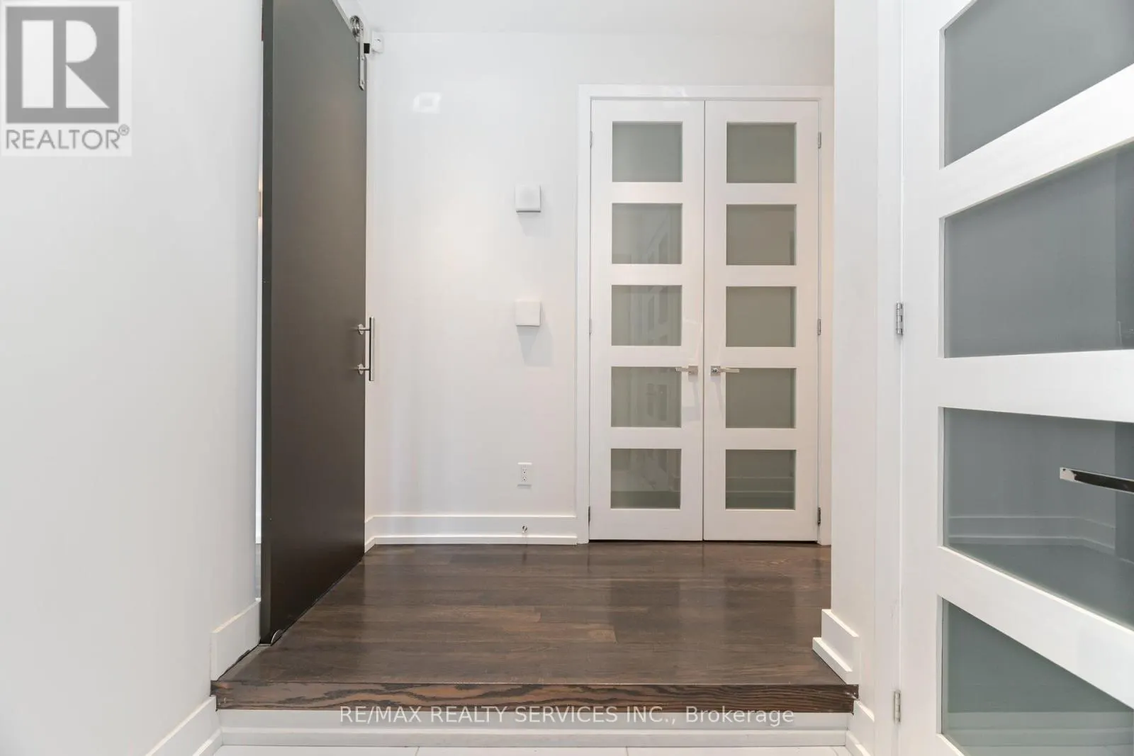 685 MONTBECK CRESCENT