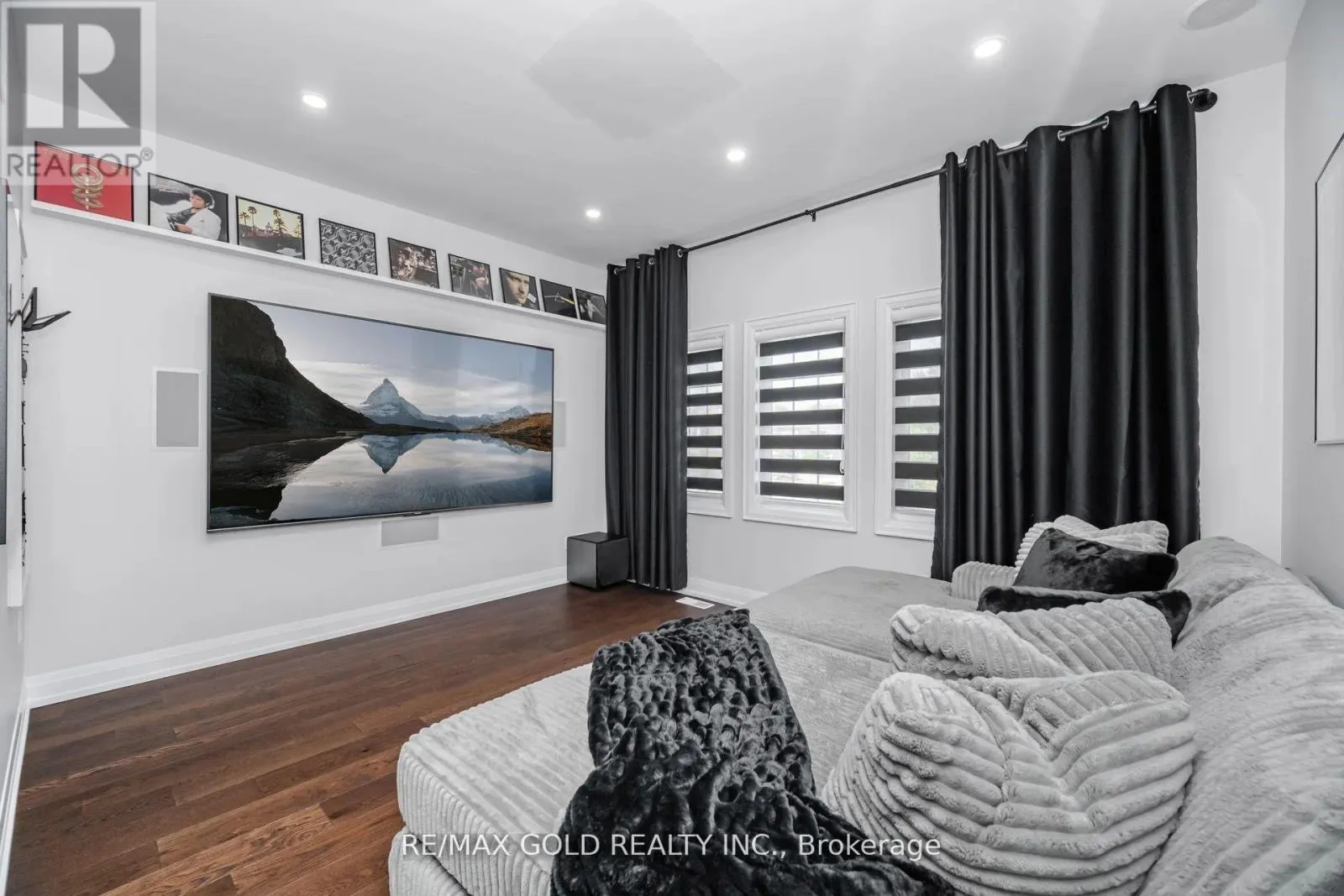 10 CLOVERLAWN STREET