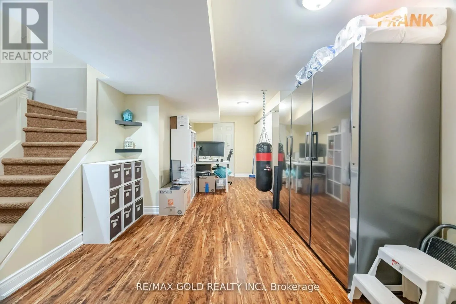 10 CLOVERLAWN STREET