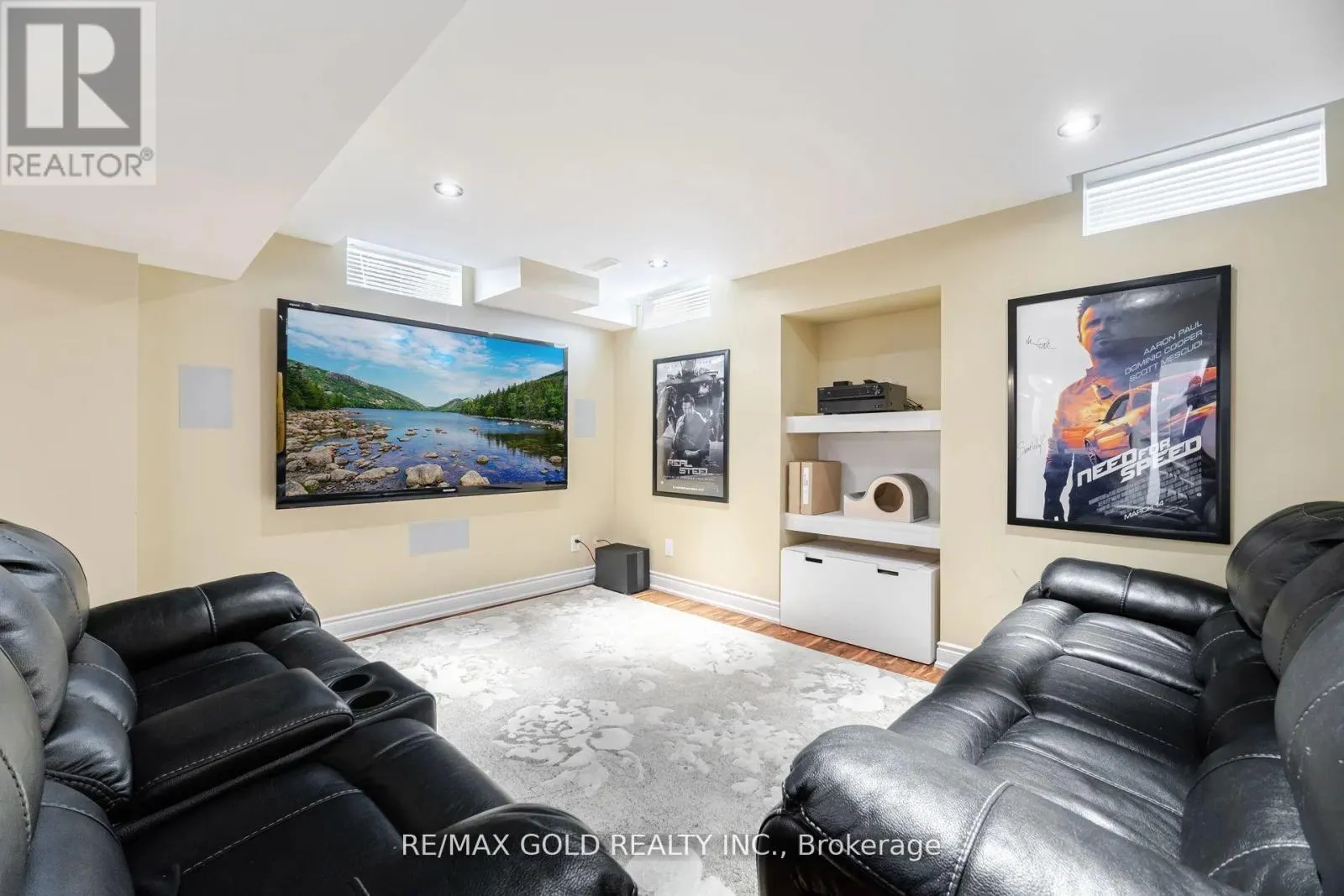 10 CLOVERLAWN STREET