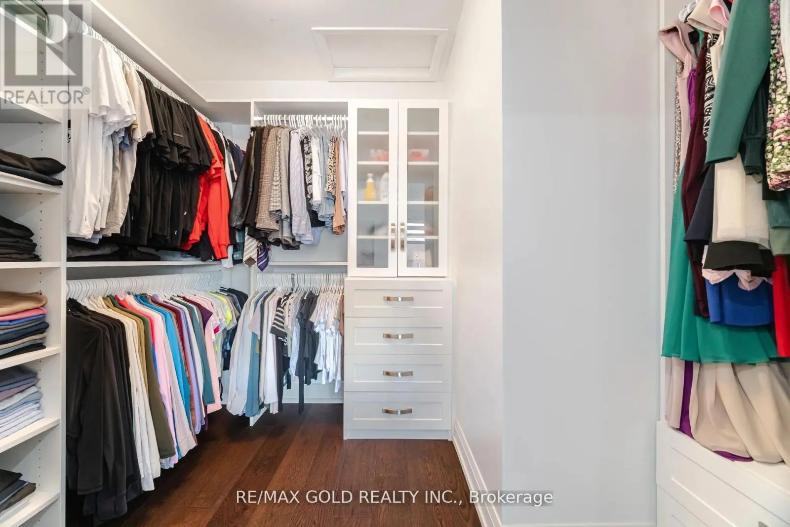 10 CLOVERLAWN STREET