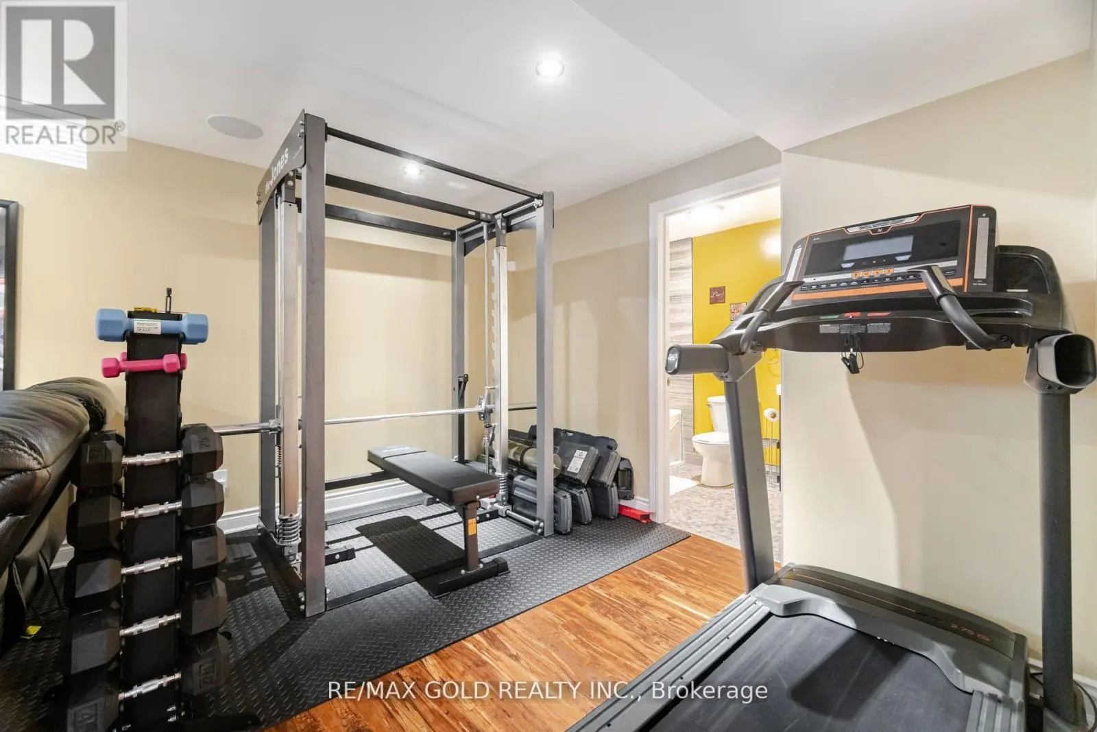 10 CLOVERLAWN STREET