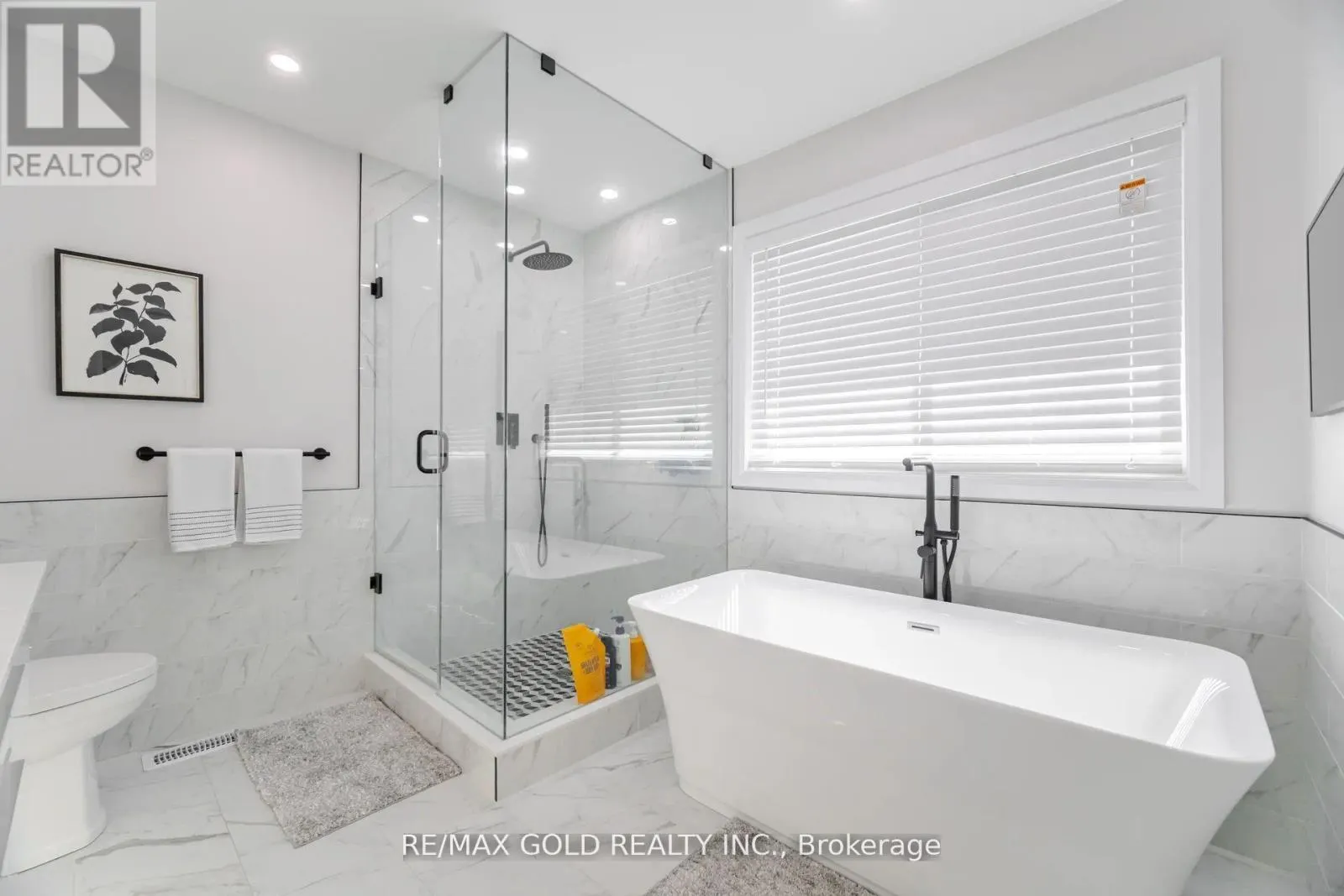 10 CLOVERLAWN STREET