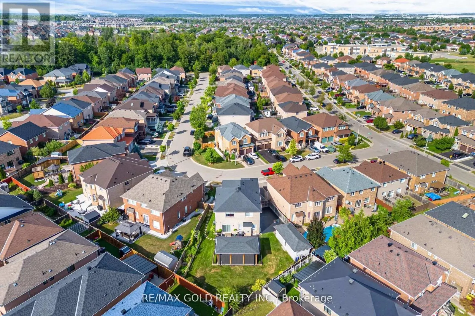 10 CLOVERLAWN STREET