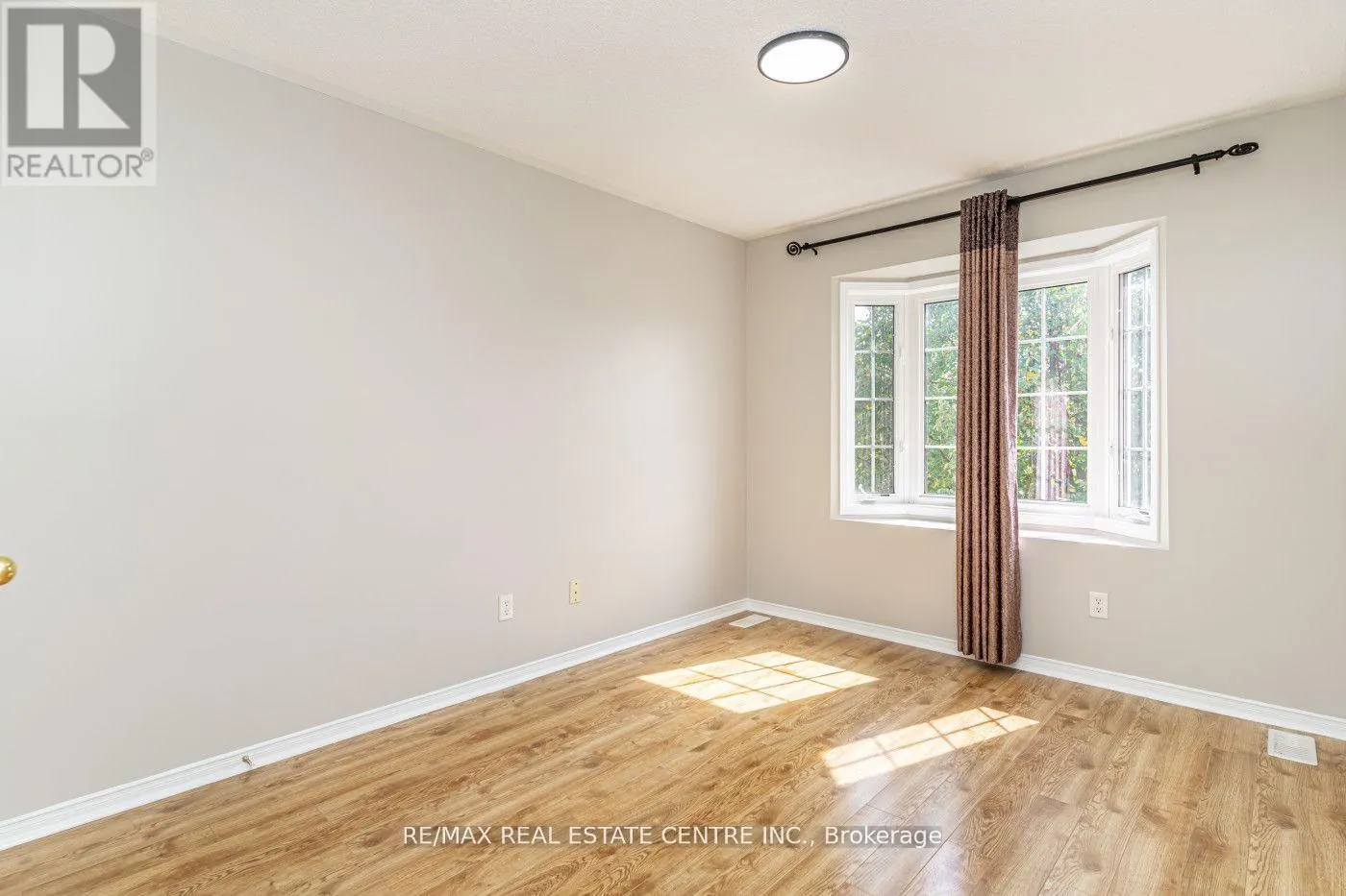 107 CROWN VICTORIA DRIVE