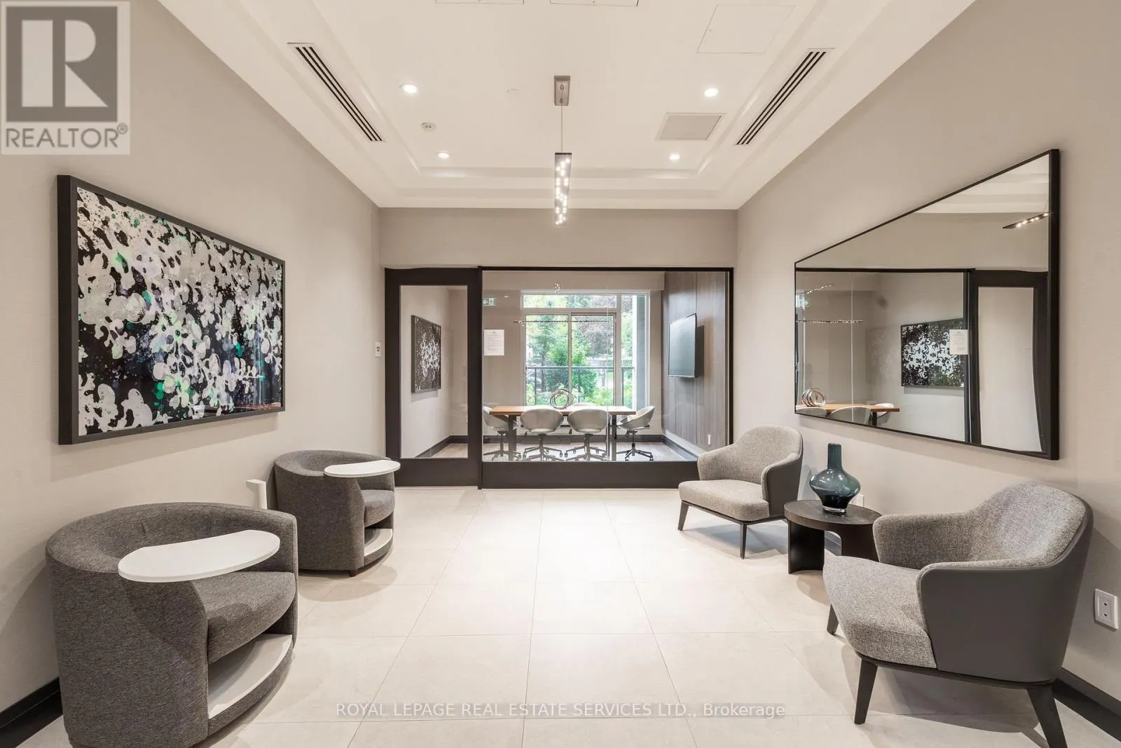 617 - 293 THE KINGSWAY