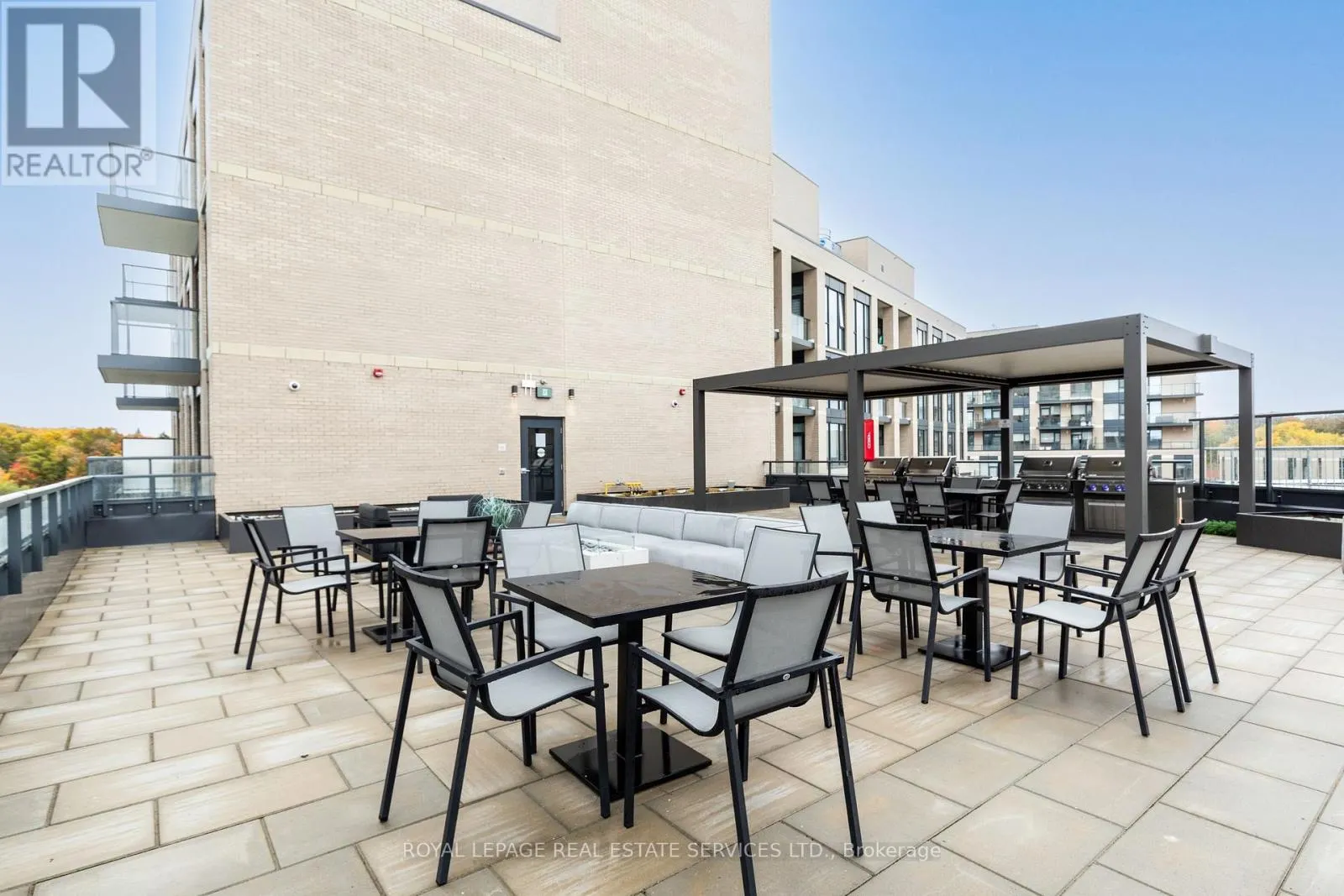 617 - 293 THE KINGSWAY