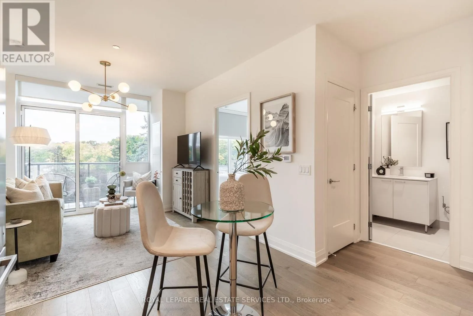 617 - 293 THE KINGSWAY