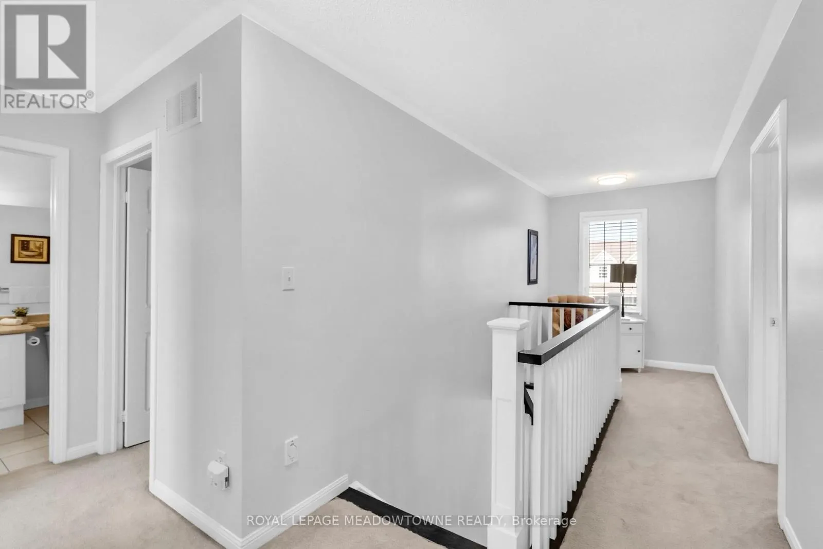 583 CAVERHILL CRESCENT