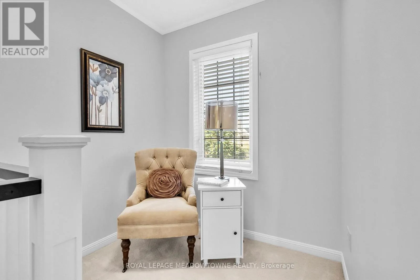 583 CAVERHILL CRESCENT