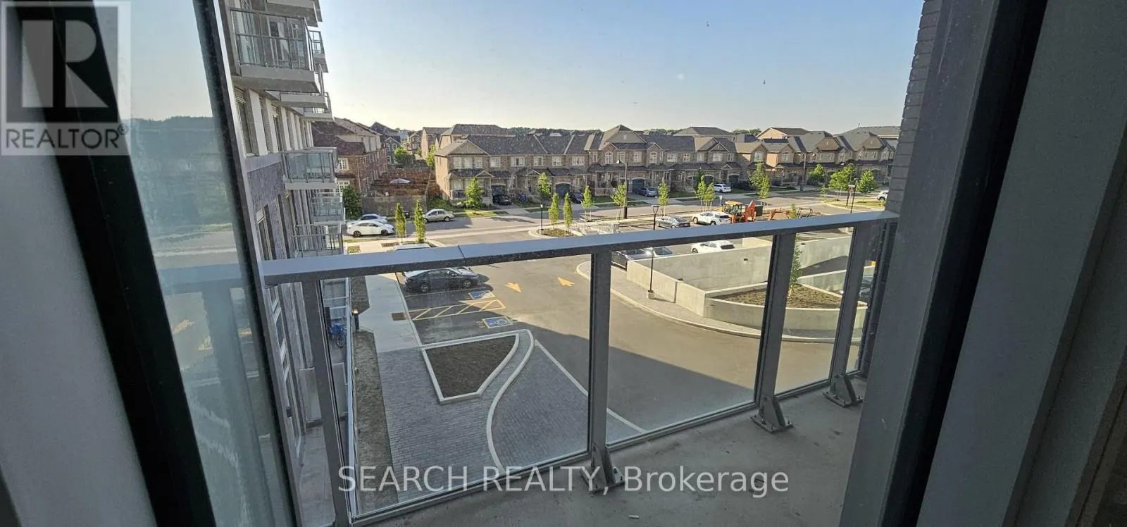 301 - 412 SILVER MAPLE ROAD