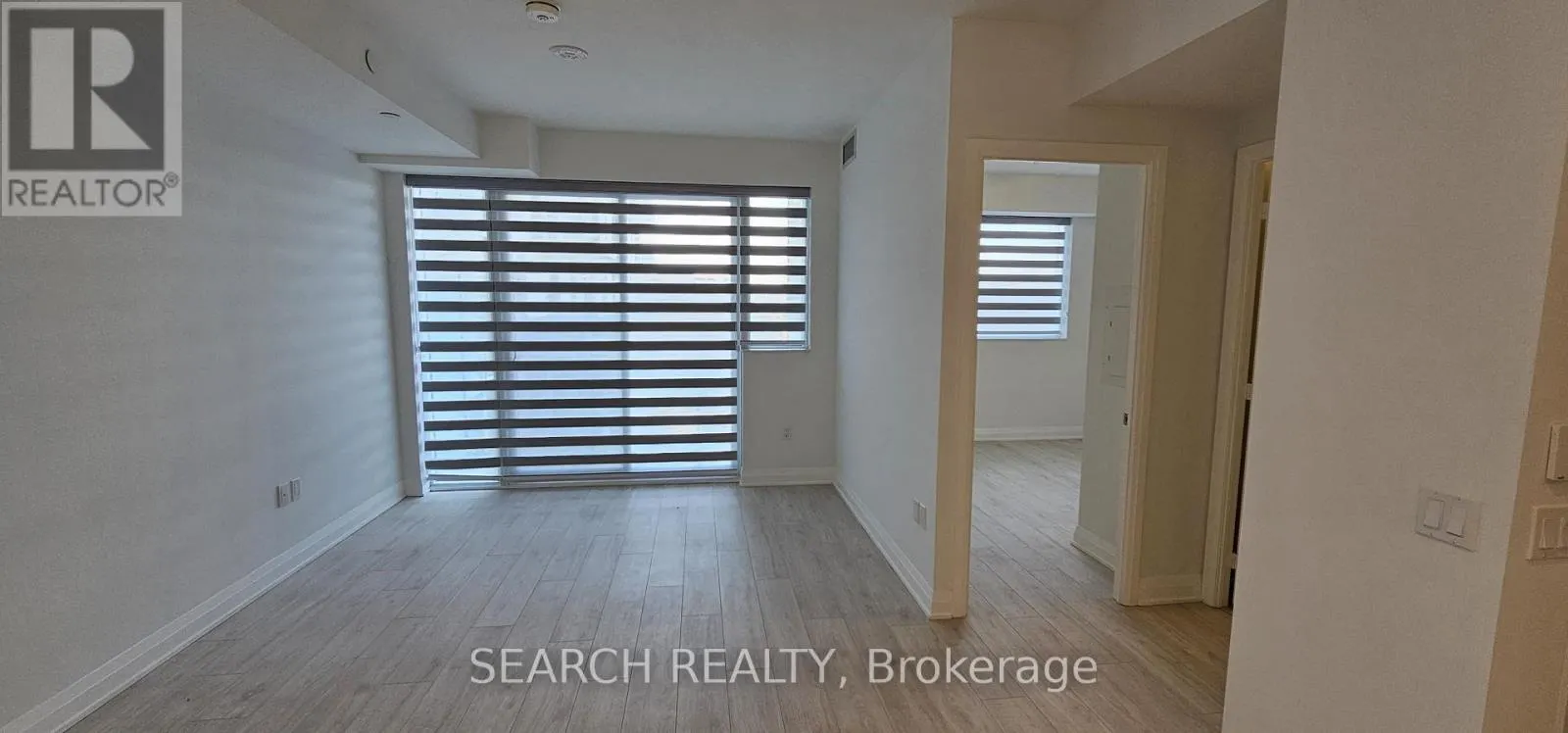 301 - 412 SILVER MAPLE ROAD